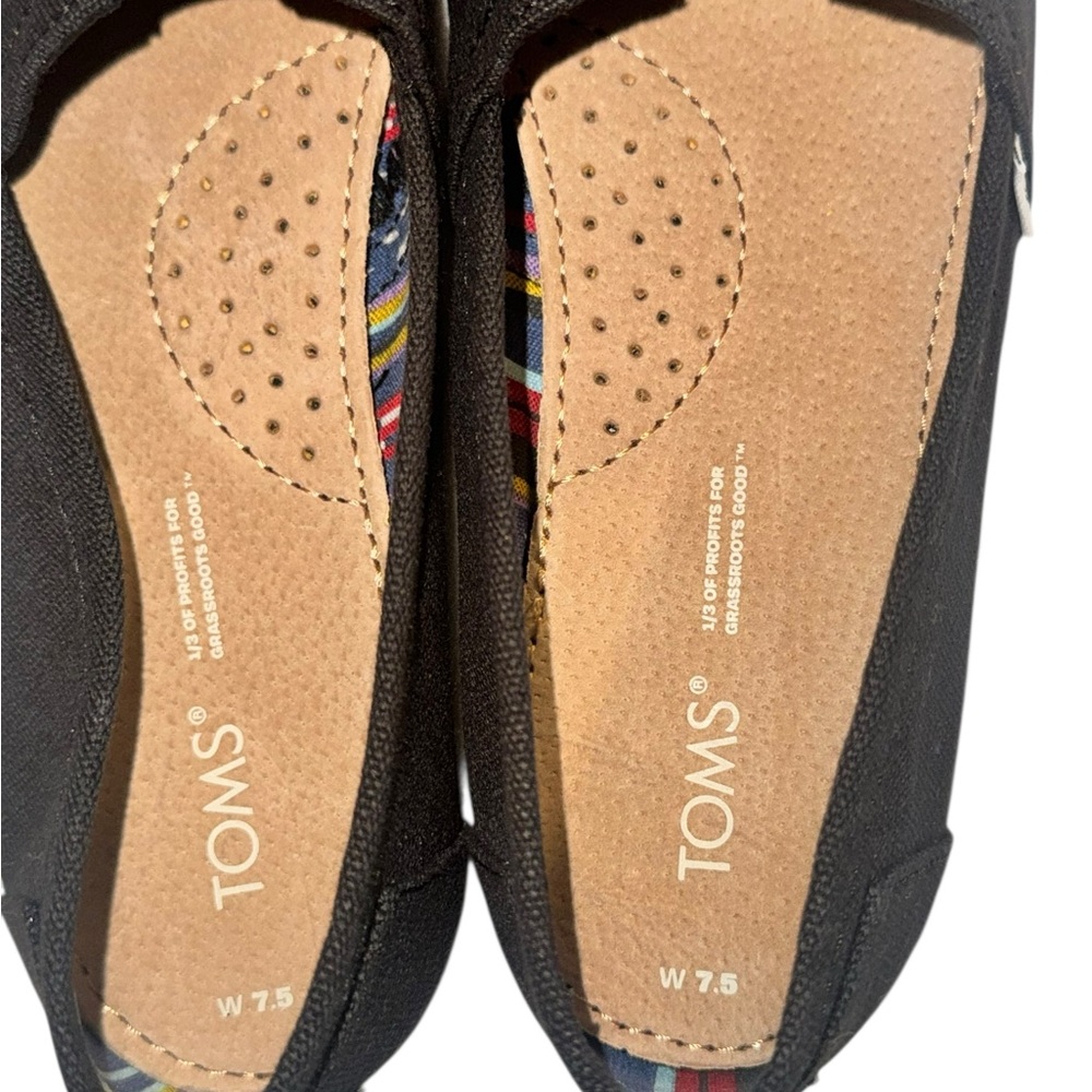 Toms Women's Black Canvas Flats - Picture 6 of 13